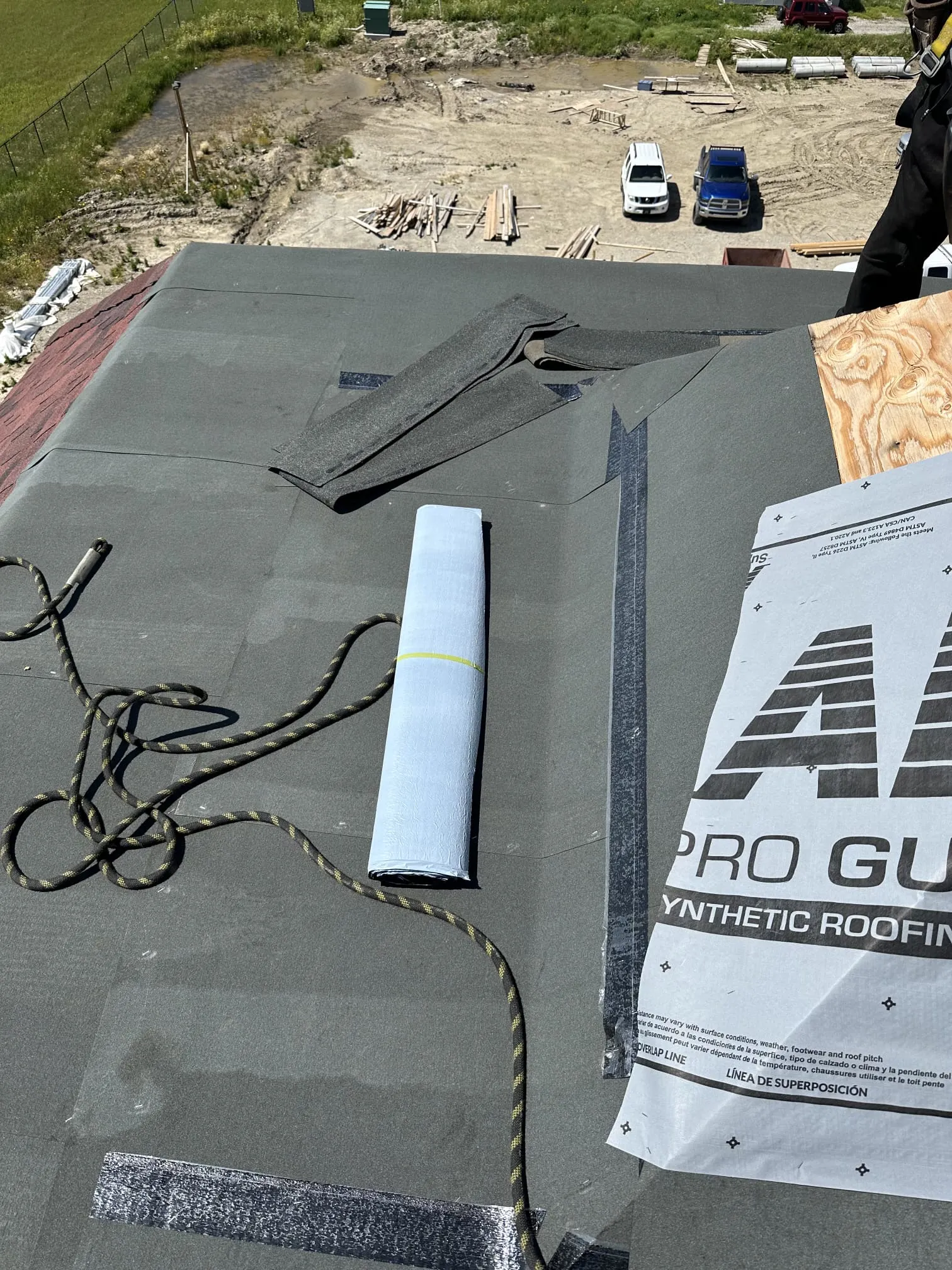Flat roof membrane synthetic underlayment install